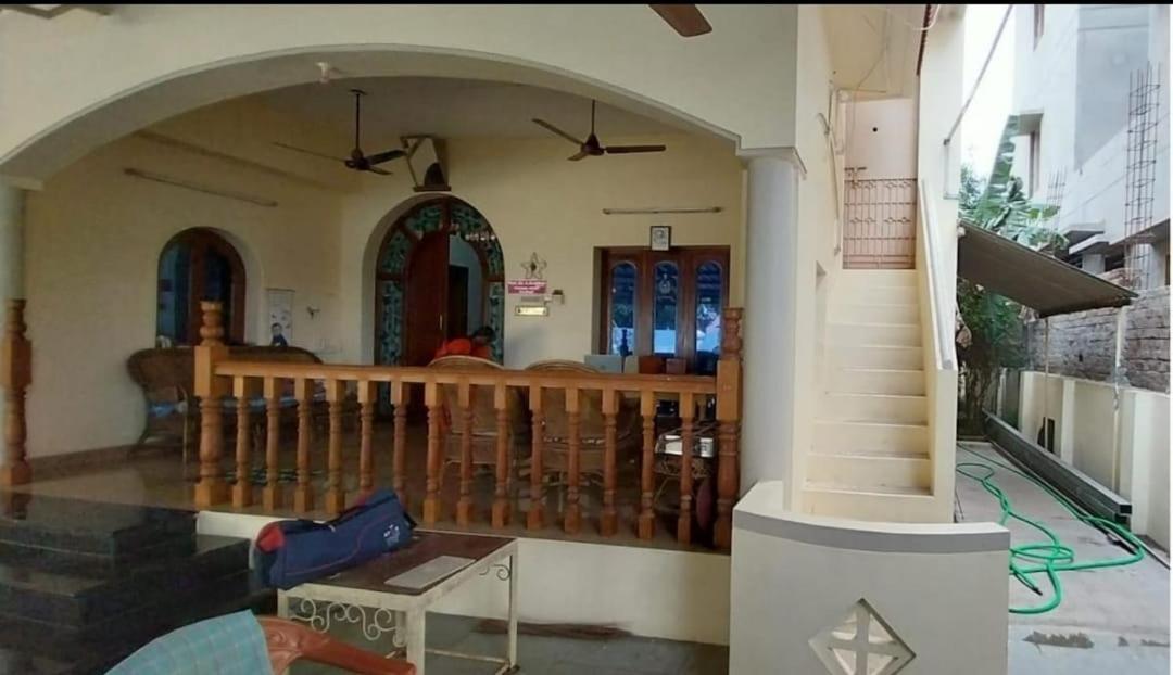 Bharathi Bhavanam Karaikudi Zewnętrze zdjęcie